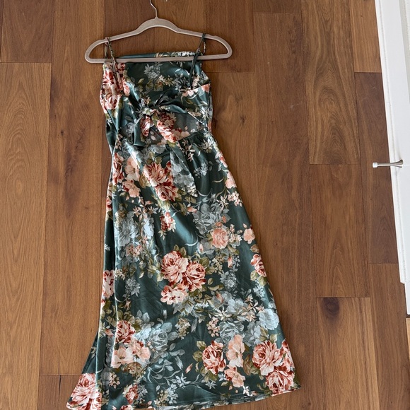 Petal & Pup Marea Dress - Picture 4 of 5